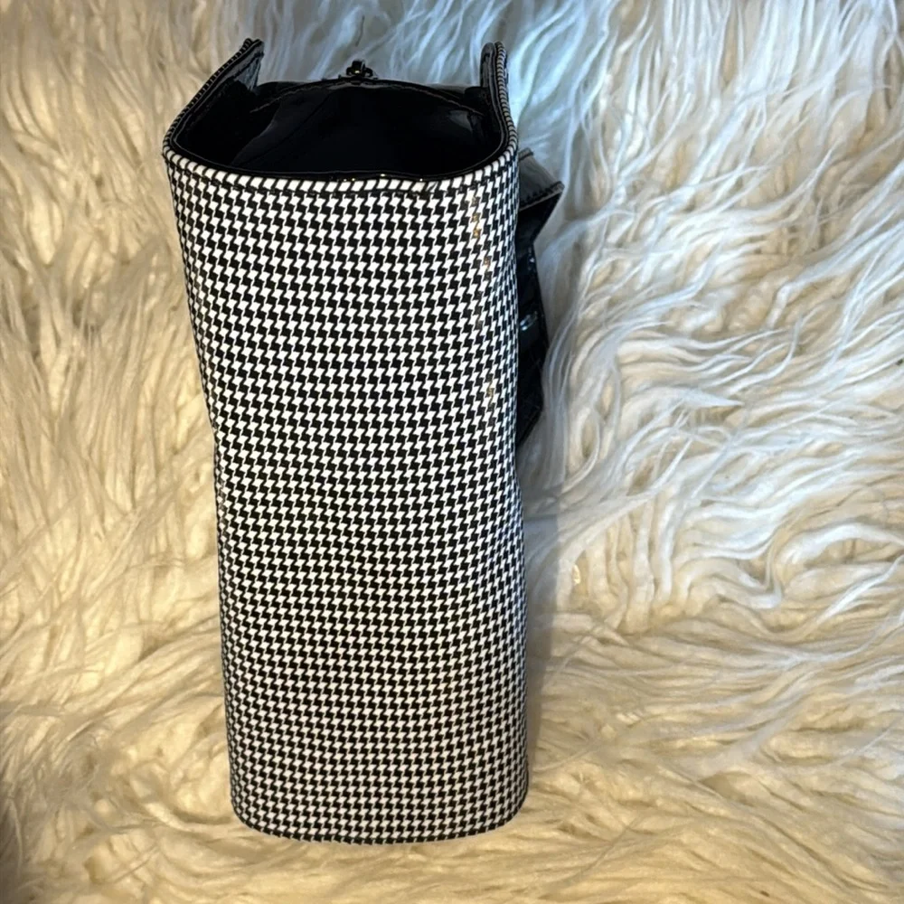 324.  Kenneth Cole Reaction Black and White Houndstooth Bag - small - Picture 8 of 8